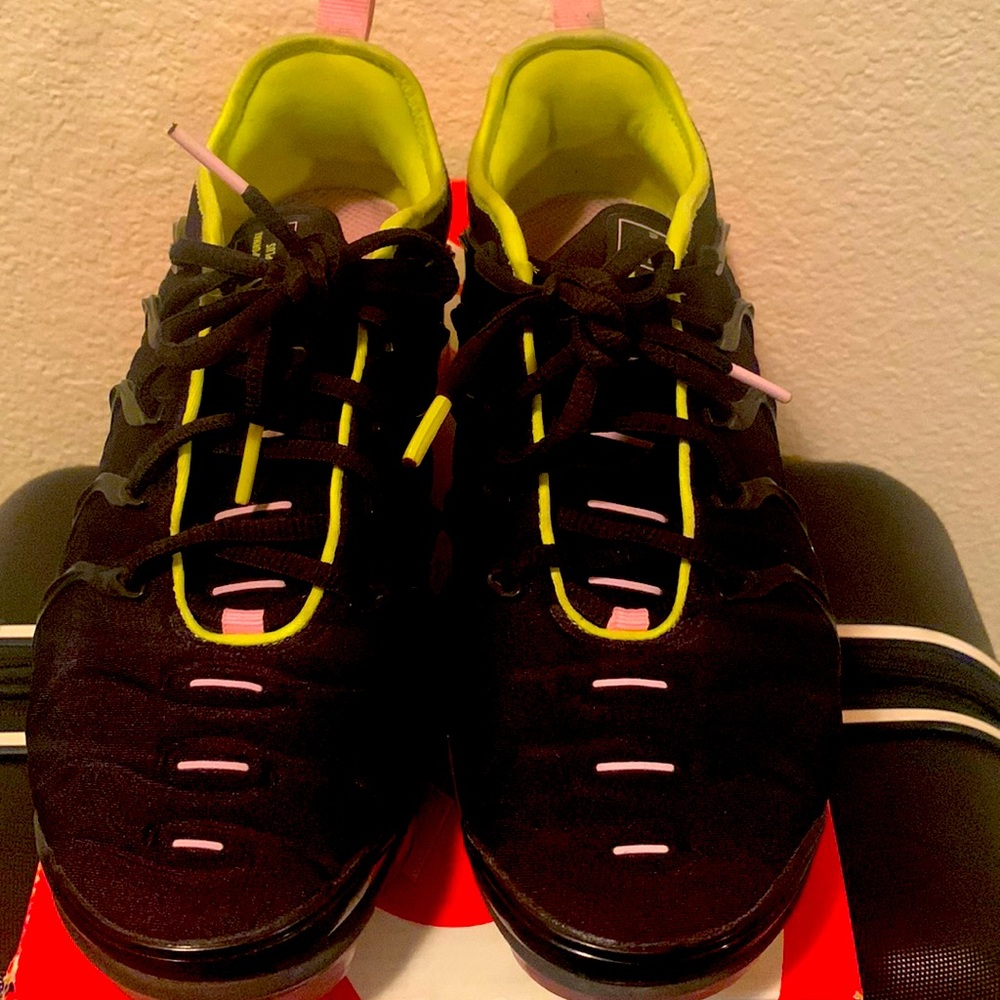 Vapor Max Plus